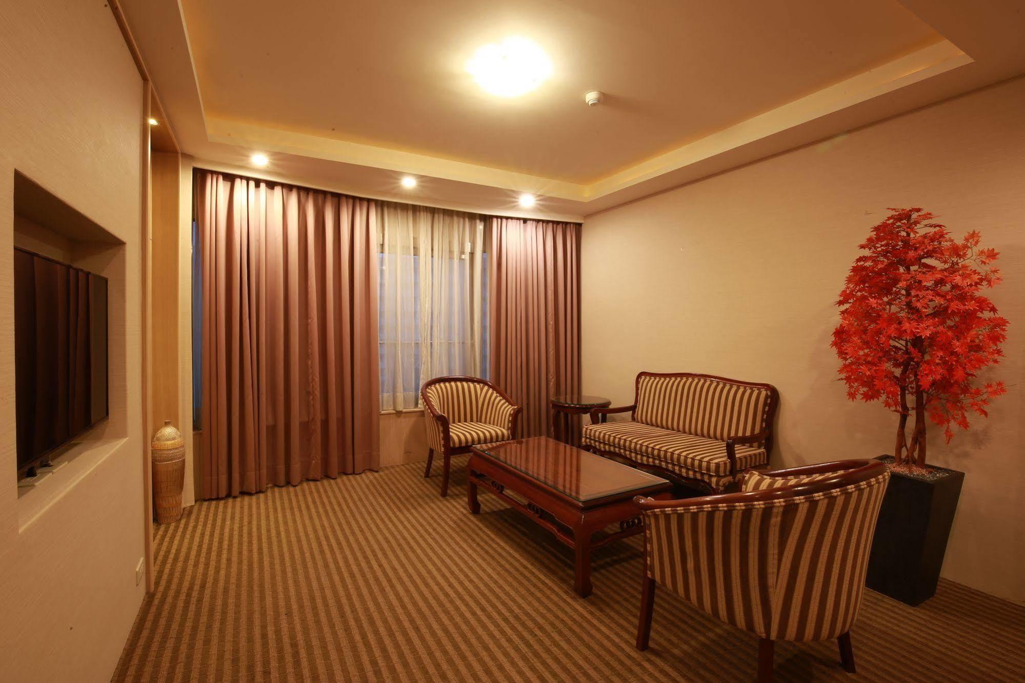 Highness Hotel Quận Quy Sơn Ngoại thất bức ảnh